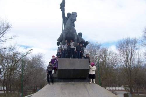Памятник в городе Кизляр